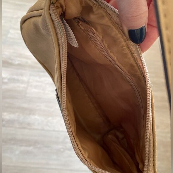 Vintage Y2K XOXO Brand Tan Mini Logo Faux Leather Shoulder Bag - Picture 4 of 7